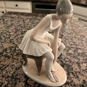 Nao by Lladro Ballerina